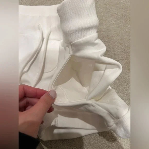 DSQUARED2 White Drawstring Shorts - Picture 13 of 15